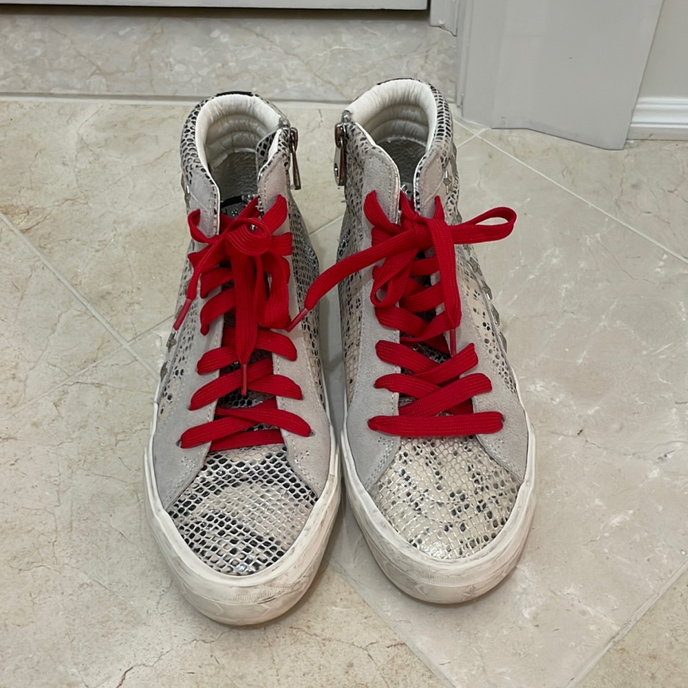 Vintage Havana White Snake-Print High Top Sneakers with Red Laces